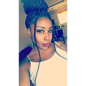 Meet your Posher, Ebony